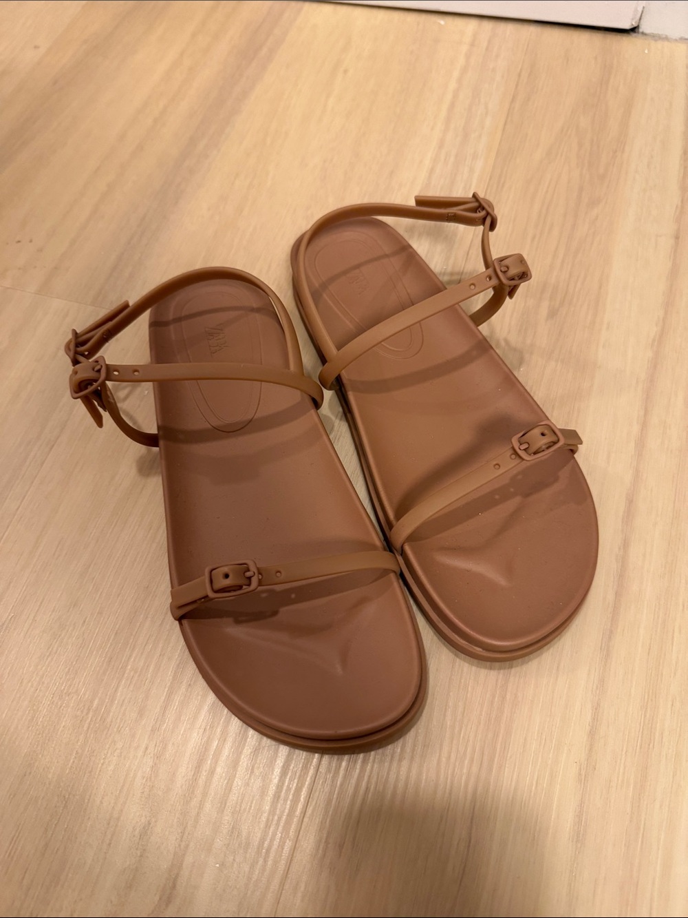 Zara Brown Strappy Flat Rubber Sandals